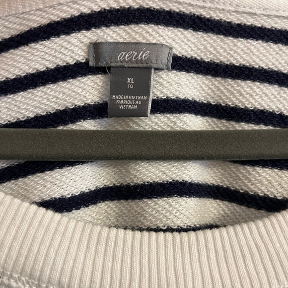 Aerie XL Lounge Top - Picture 2 of 6